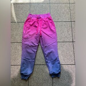 Figs pink/blue ombré scrub pants size small/petite